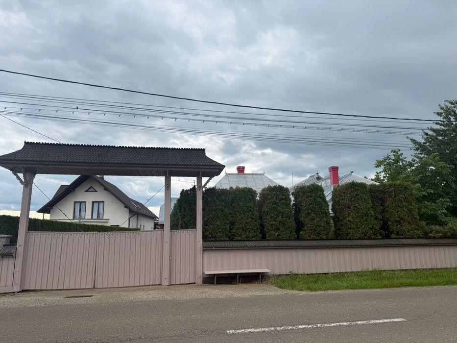 Casă gospodărească de vânzare în Frătăuții Vechi