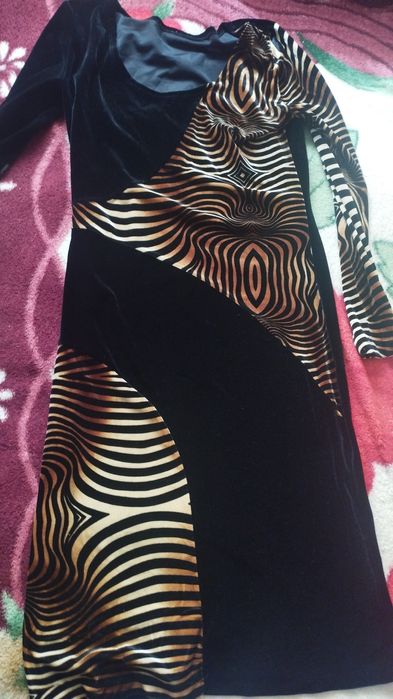 Отдам вещи  даром