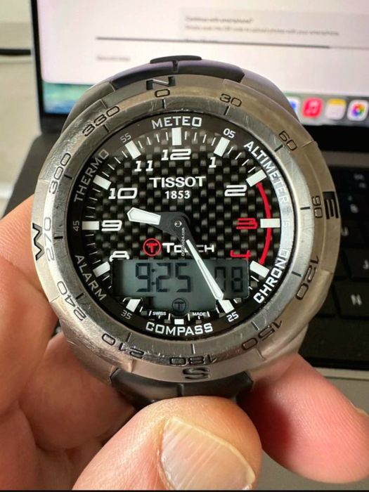 TISSOT  T touch  titan