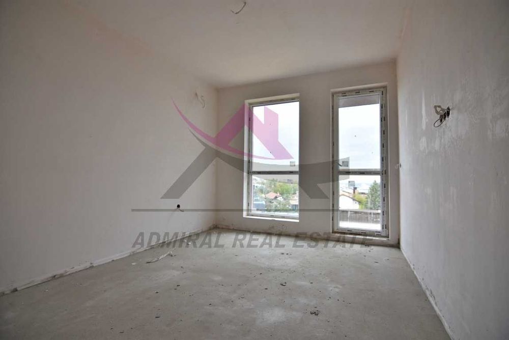 Продава се Тристаен апартамент в Варна, Възраждане 3 - 112 кв.м за 1474 €/кв.м - Снимка #4