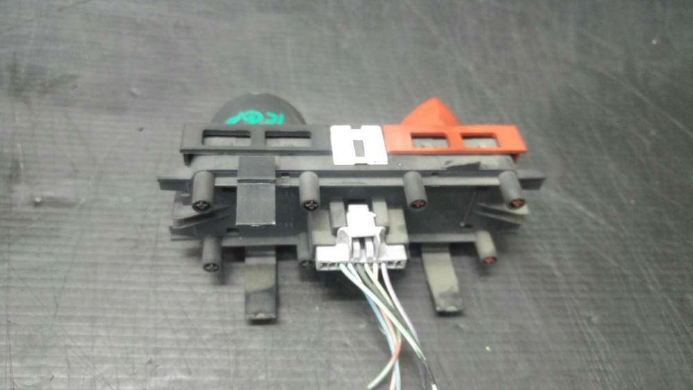 Bloc butoane avarii blocare usi renault megane 2 bm0 1 cm0 1 6200407415 88040009