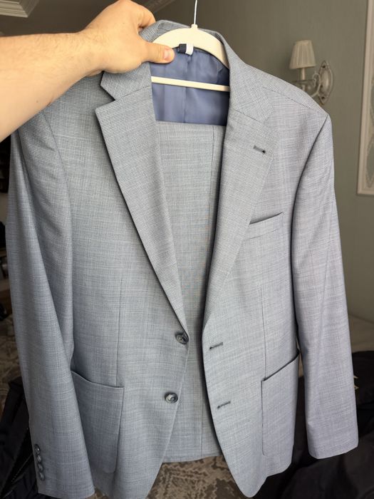 Продам костюм на выпускной