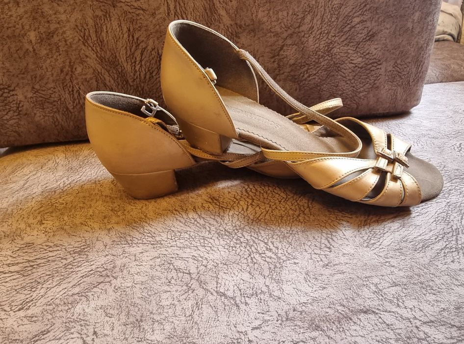 Бальные туфли 38р