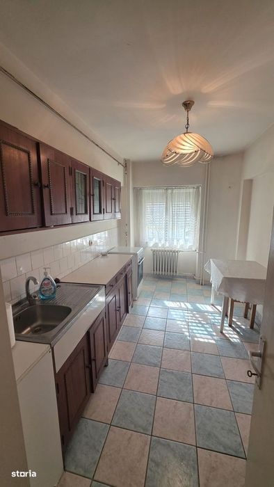 Apartament 4 camere pe strada Condurasilor, zona Alfa