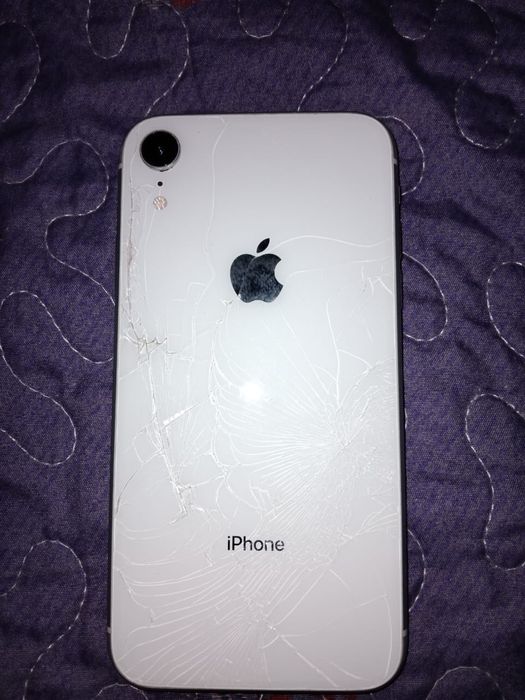 Айфон хр на 64 гига