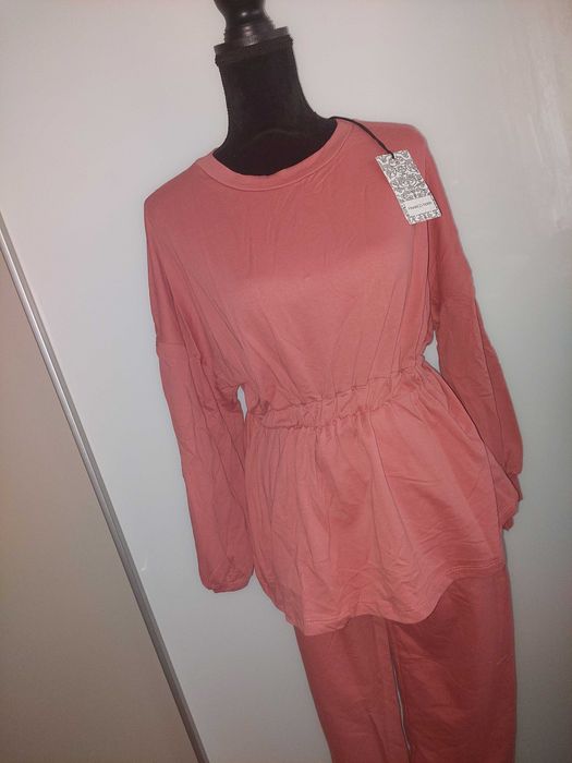 Trening set de stradă / casă roz pudrat peplum cambrat