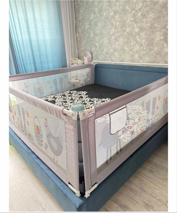Защитный бортик для кровати