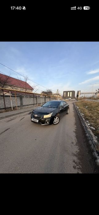 Продам автомобиль Chevrolet Cruze 2013