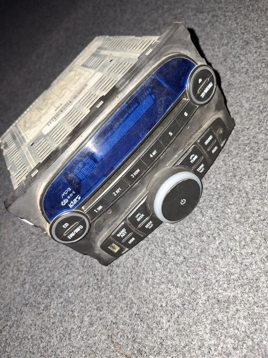 Заводская магнитола Spark