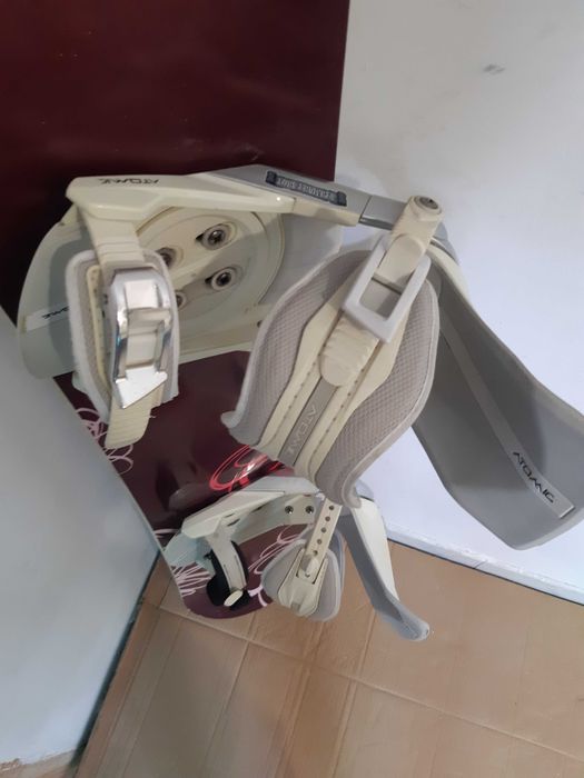Placa snowboard Atomic 149 cm cu legaturi boots Burton