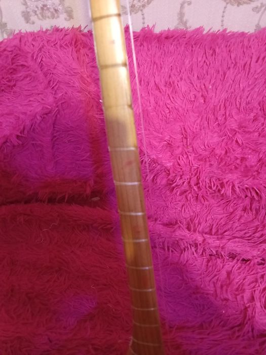 Домбра в хорошем состоянии