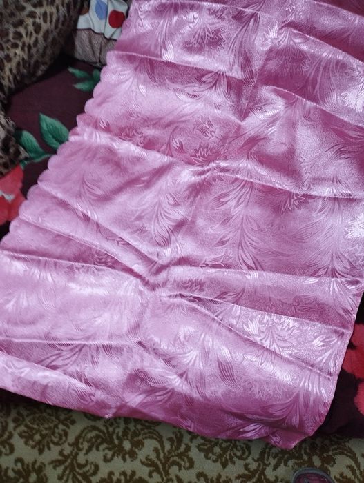 Продам шторы б/у.