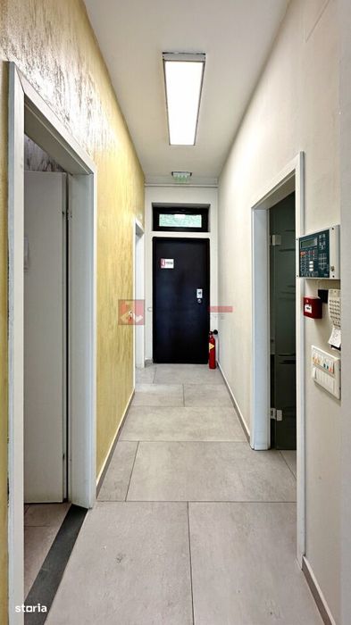 Spatiu Comercial 230 Mp | Centrul Civic | Suprafata Vitrata 20 Ml | 5