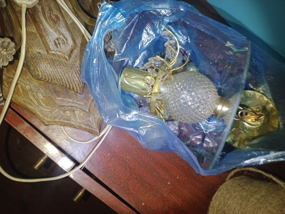 Светильники люстры