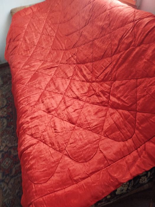 Одеяла и подушки