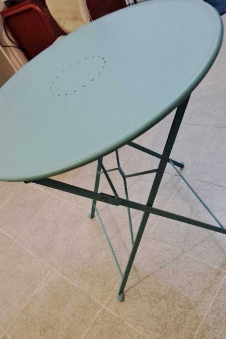 Vand birou Ikea si 2 mese