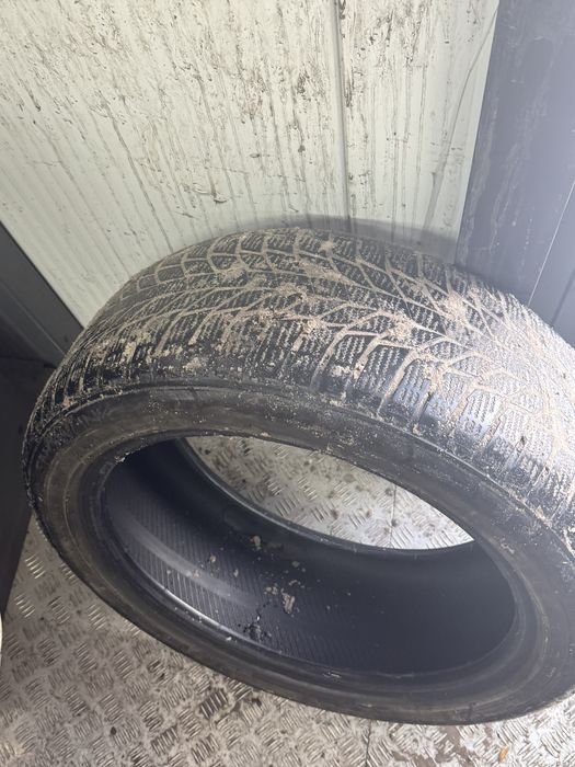 Продам шины 235/45 R18