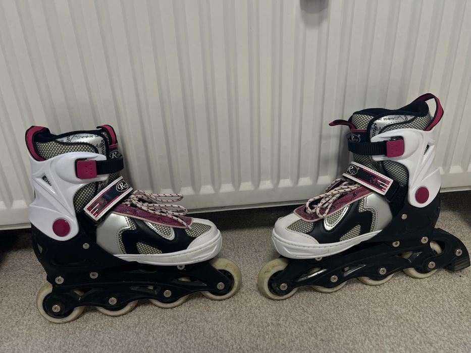 Patine cu rotile Rco roz , se reglează de la mărimea 37 la mărimea 40