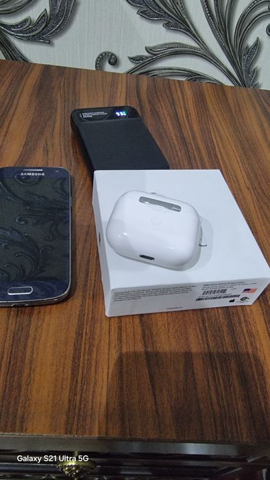 Airpods powerbank samsung s3mini telefon sotiladi