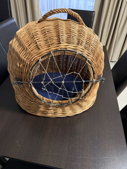 Cusca pisici in stare foarte buna