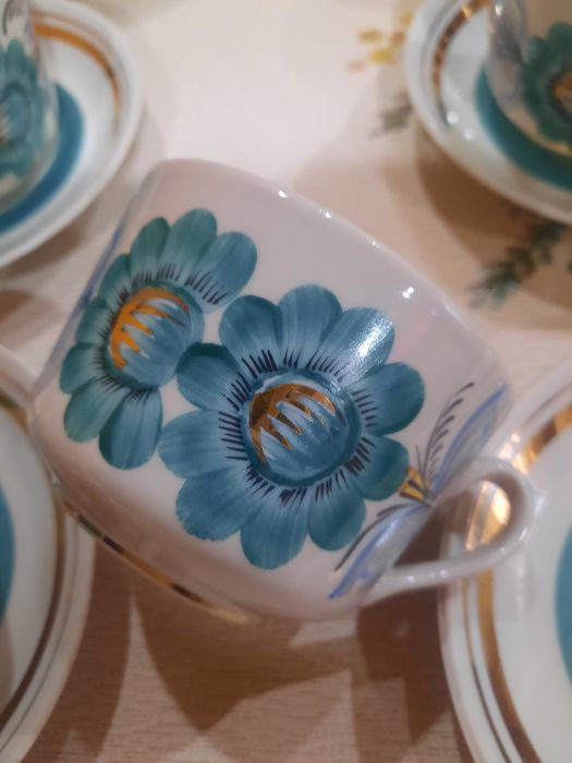Абсолютно новый, редкий, красивый чайный сервиз на 6 персон (полный).