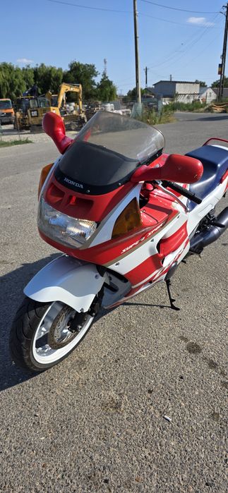 Honda CBR 1000F SC24