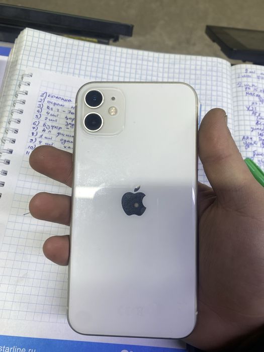 Айфон 11 в отличном состояний
