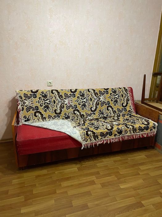 Отдам Б/у диван самовывоз