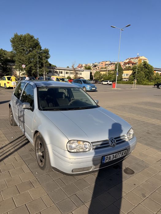 VW Golf 4 2000г 1.6 бензин