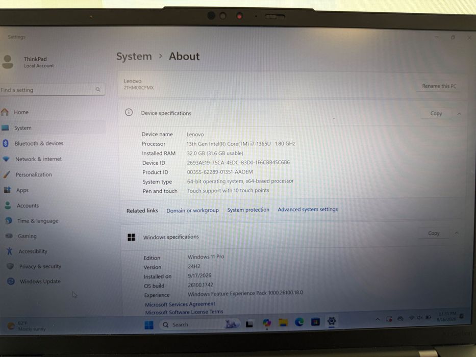 Lenovo ThinkPad X1 Carbon Gen 11 - i7 1365u - 32 GB RAM - 1 TB SSD - TouchScreen - Garantie 2 ani