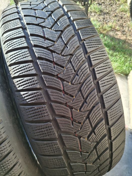 2 Anvelope de iarnă  235 55 r19 Dunlop
