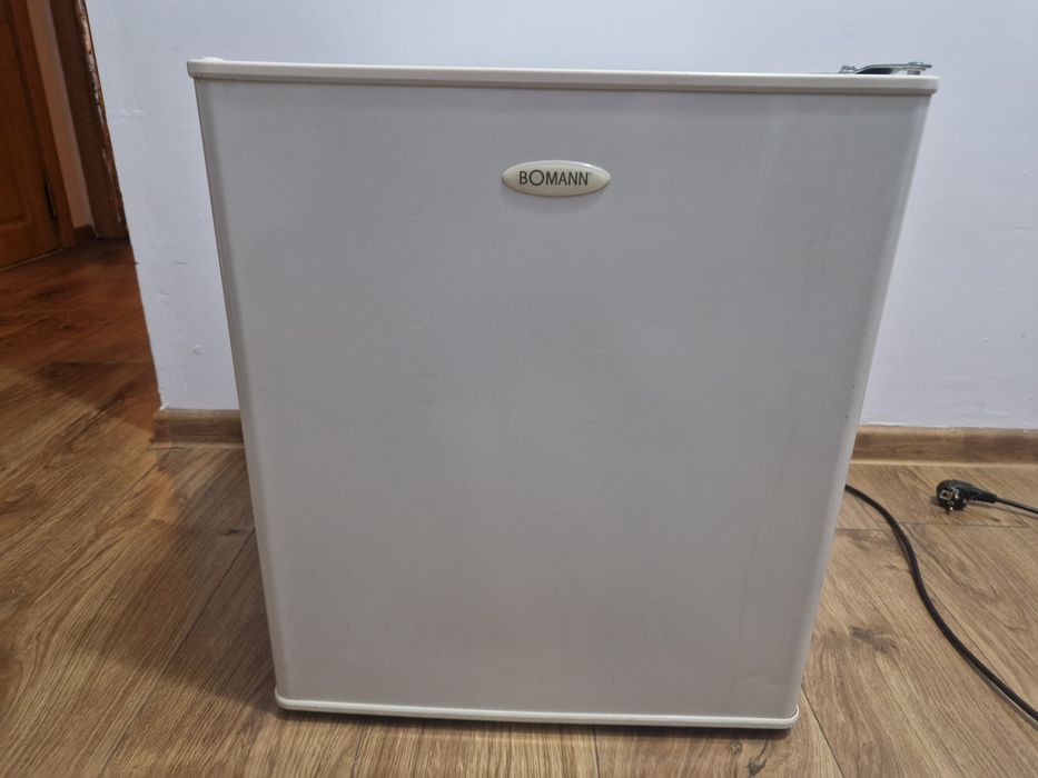 Хладилник мини бар работещ отлично  49  евро