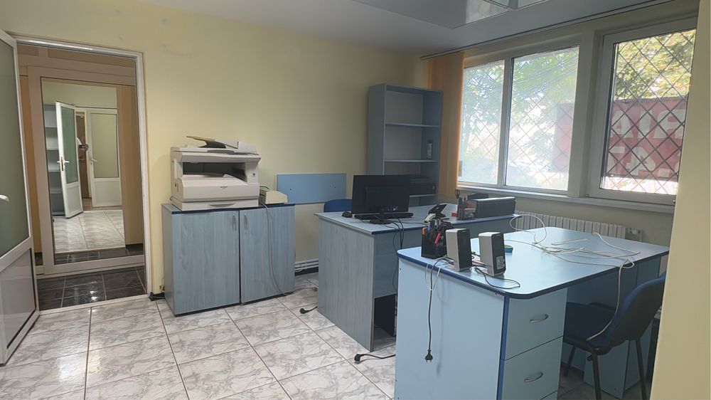 Oferim apartament 3 camere zona Abator, 375 euro