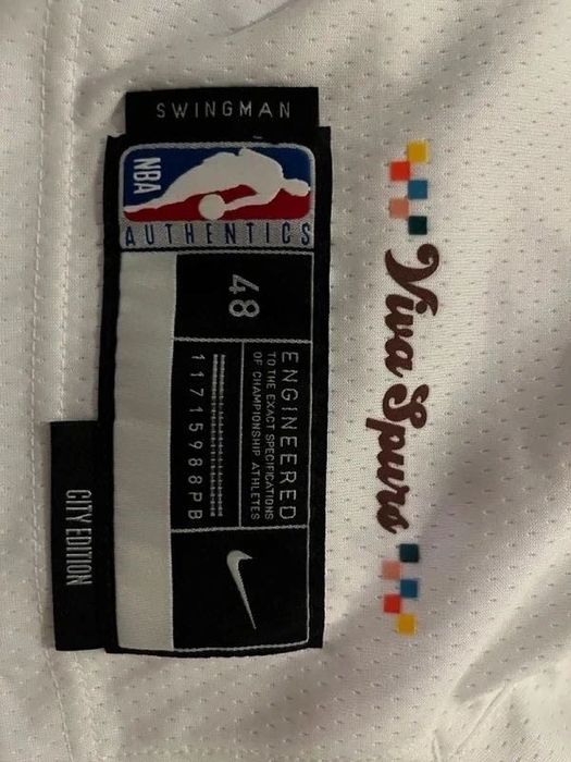 Оригинален Nike NBA екип San Antonio Spurs – Victor Wembanyama #1 – НОВ с етикет (размер L)