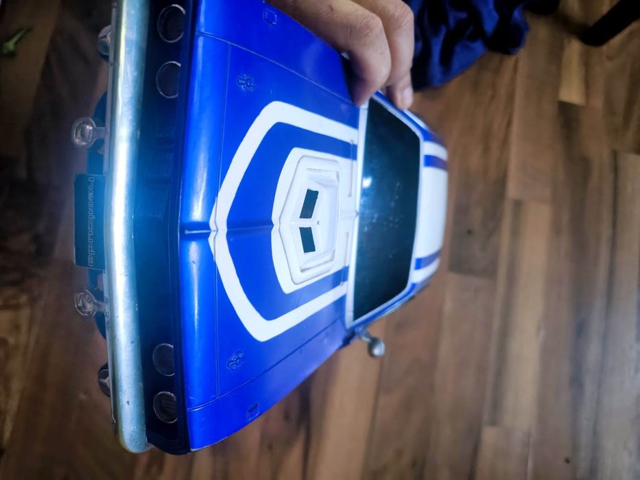 RARITATE! Boxă Portabilă GIGANT Retro Muscle Car (46 cm) - De Colecție