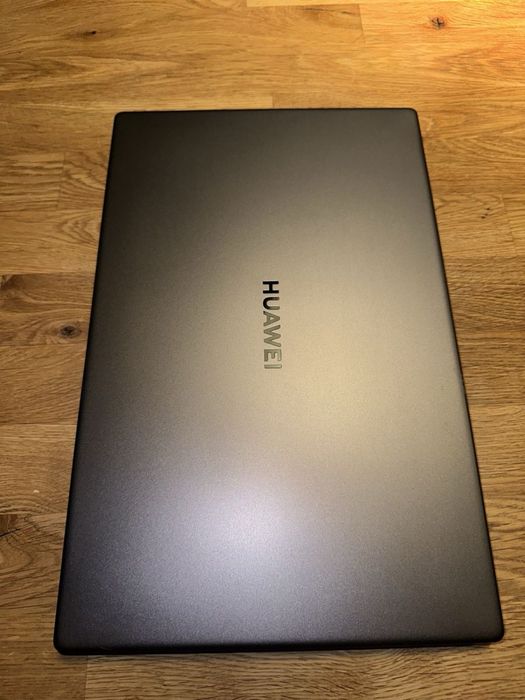 Ноутбук  Huawei Matebook d15 Срочно