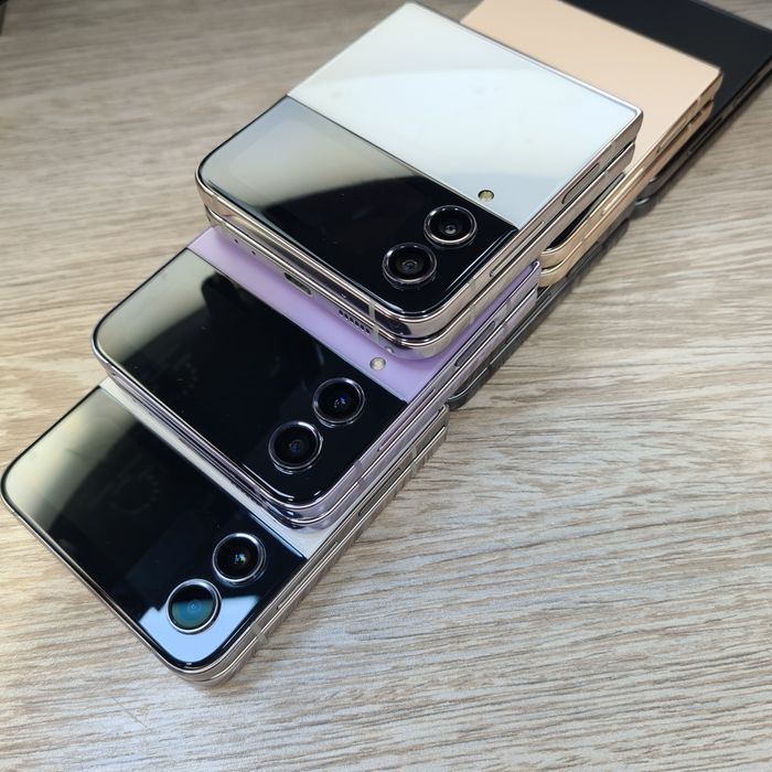 Samsung Z Flip 4 8/256 GB