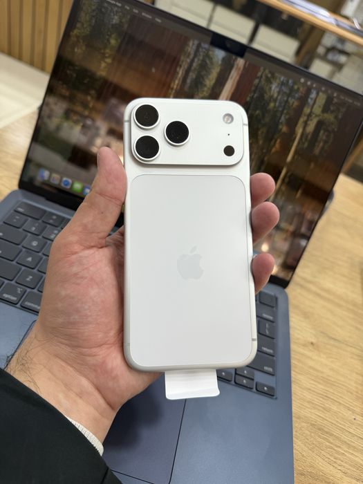 Iphone 17pro max 256 slver 1 E-sim