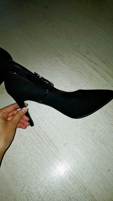 Продам черные каблуки