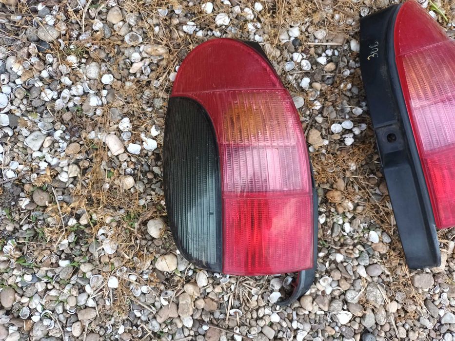 ляв и десен стоп за пежо 306 комби PEUGEOT 306
