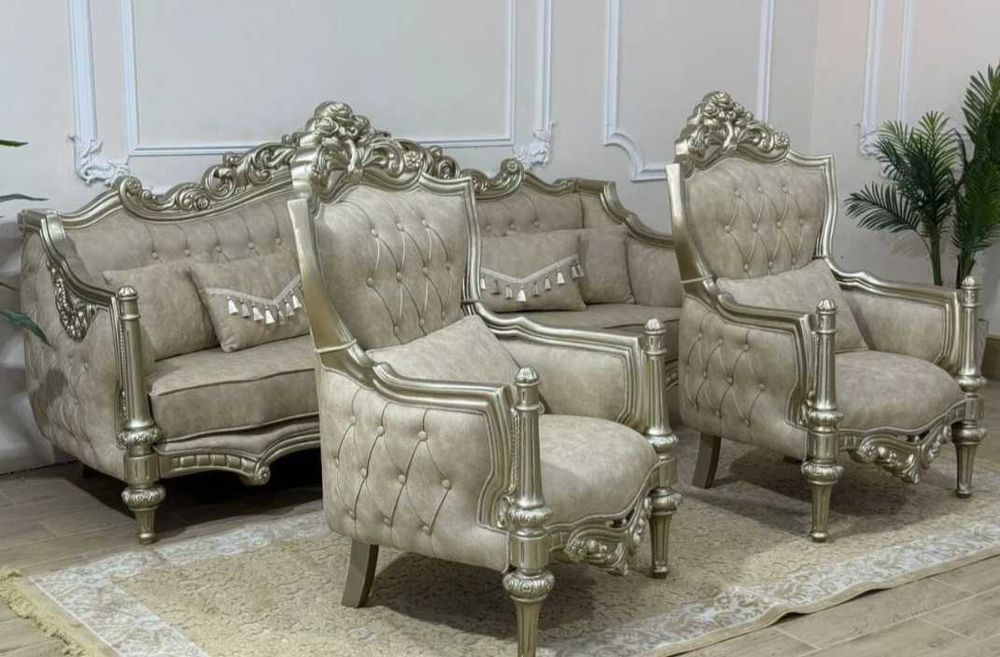 Продам диван с креслами