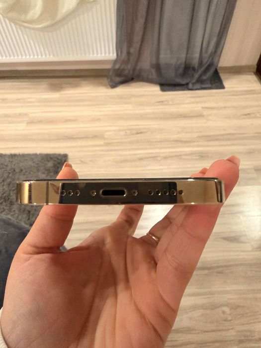 Телефон Iphone 13 pro