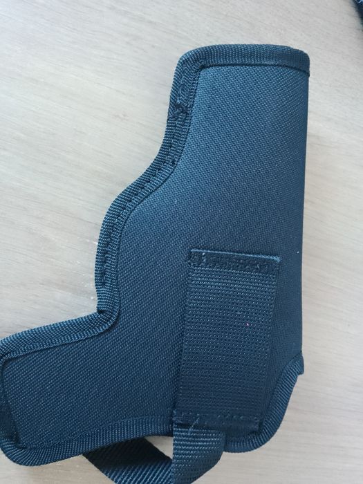 Унервесален кобур става за Глок 17 или Глок 19