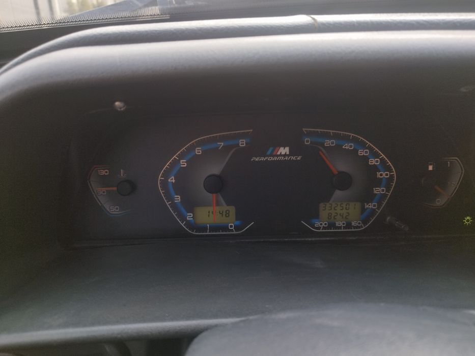 Продам ваз 2115 на ходу, сел поехал.