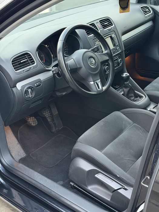 VOLKSWAGEN Golf 2010 — imagine 4