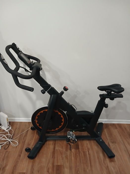 Продаётся велотренажёр новый