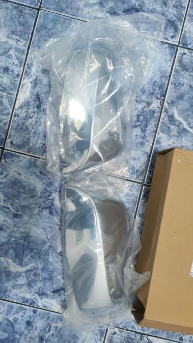 Ornament cromat oglinzi Toyota RAV4