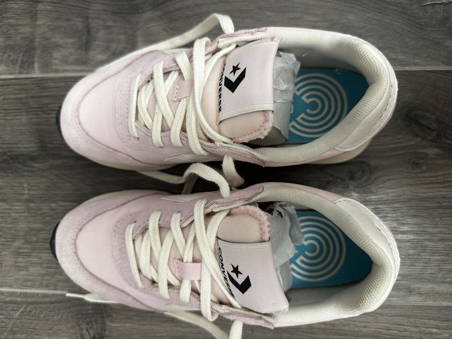 Converse Omega Trainer
