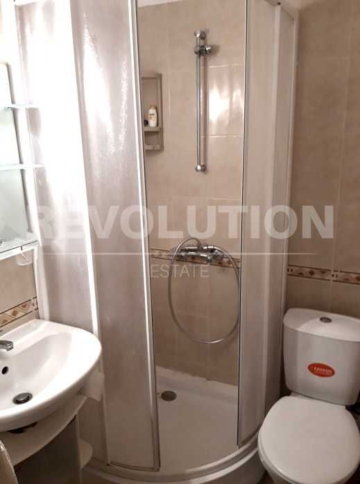 Уютен двустаен апартамент в района на ЖП Гара