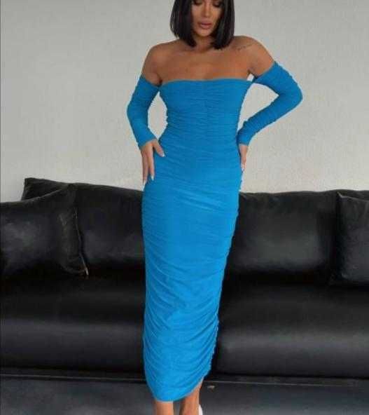 Ефектна рокля с набор